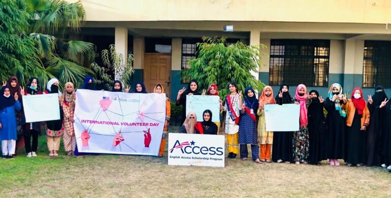Making a Difference: 50 English Access Students from Mandra Observed International Volunteer Day